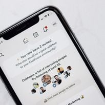 What Is Clubhouse? How Salon Pros & Businesses Can Build a Following