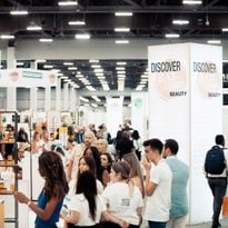 The bustling crowd at the 21st edition of Cosmoprof North America Las Vegas. - Photo: Cosmoprof