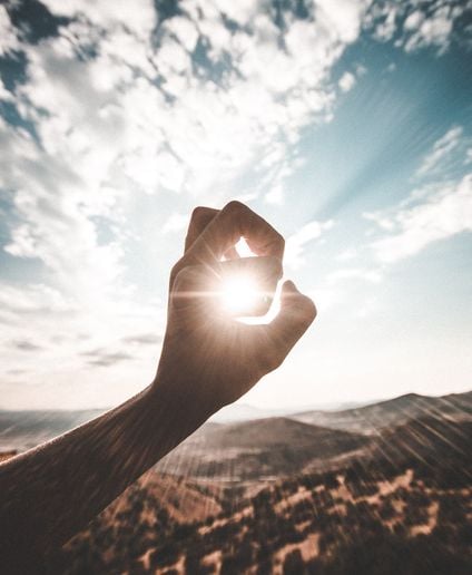Hands receive more UV exposure from being in natural sunlight than under a nail lamp.