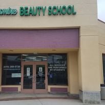 How to (Not) Become a Nail Tech