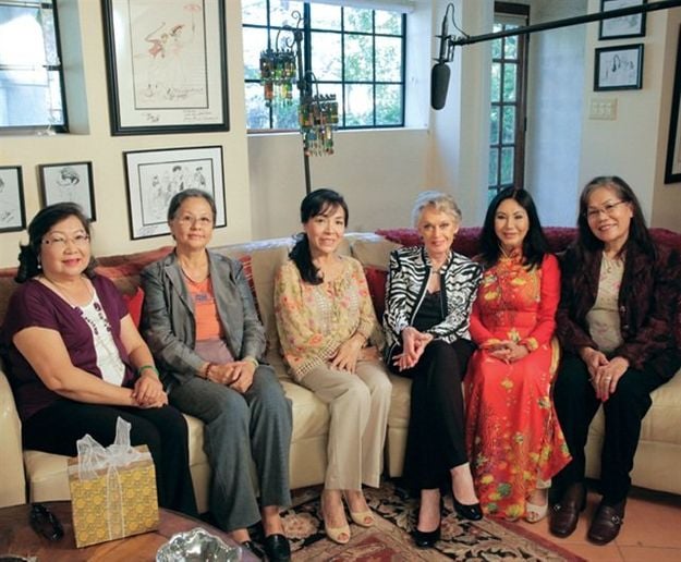 From left: Hong Ton, Kim-Dung Nguyen, Thuan Le, actress Tippi Hedren, Yen Nguyen, and Anh Vu...