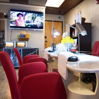 What name describes your nail salon space?