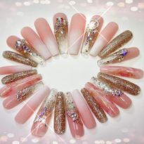 Press-On Nails Are Here to Stay: How Manicurists Can Make the Most of It