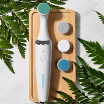 Bellasonic Helps Clients with Mobility Issues Shape & File Between Visits