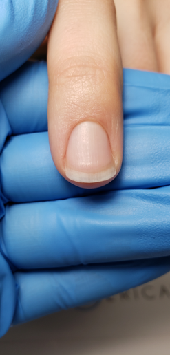 How to Perform a Water-less Manicure in Under 30 Minutes