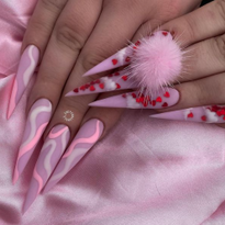 11 Pink & Red Valentine’s Day Nail Art Ideas